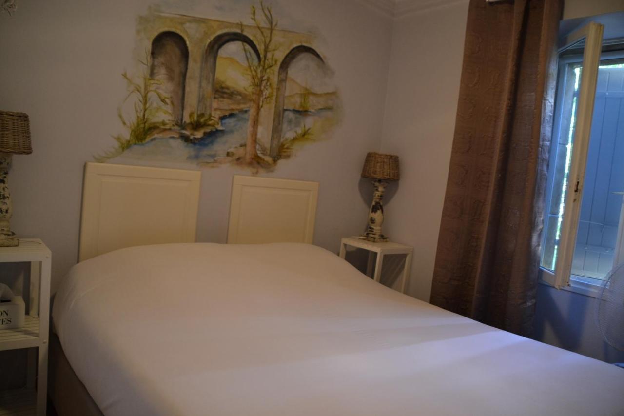 Maison Sous Le Pont Bed & Breakfast Meyras Dış mekan fotoğraf